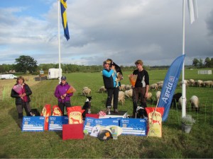 Vinnare Unghunds-SM 2015 Ann Blomkvist och Lantställets Pink